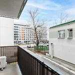 Wola Jana Kazimierza, Wi-fi, Klima, Parking, Balkon, 29m2 Apartment